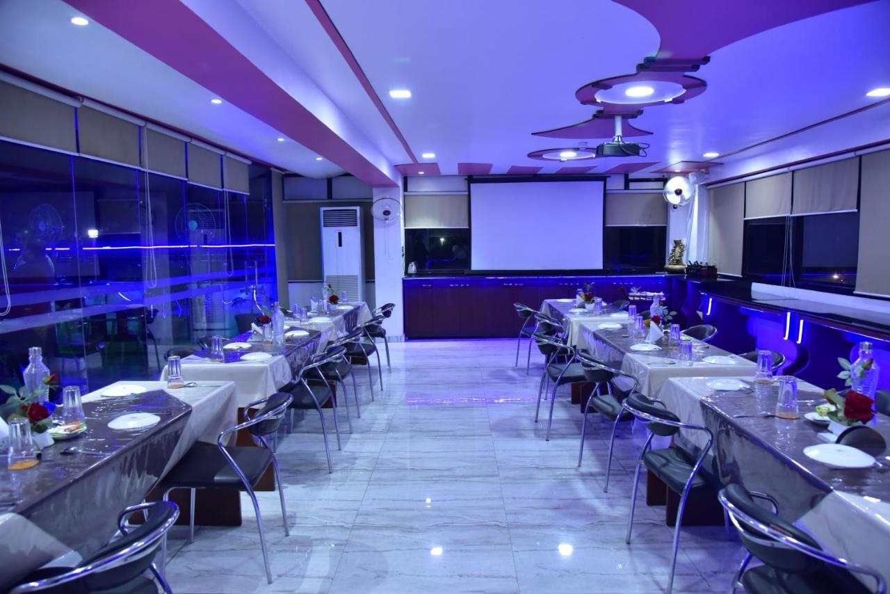 Le Leisure Hotel Prayagraj Ngoại thất bức ảnh