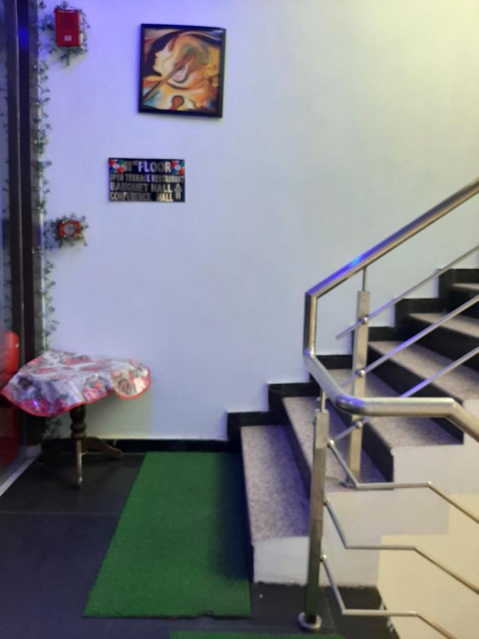 Le Leisure Hotel Prayagraj Ngoại thất bức ảnh